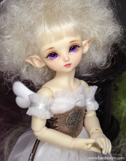 Bambi Crony / Elf Kumi