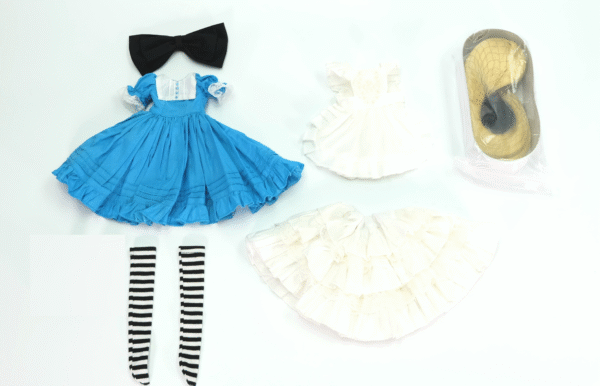 Custom House / Junior Ai / Yeondu (Alice in Wonderland)
