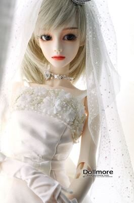 Dollmore / Lisa Head