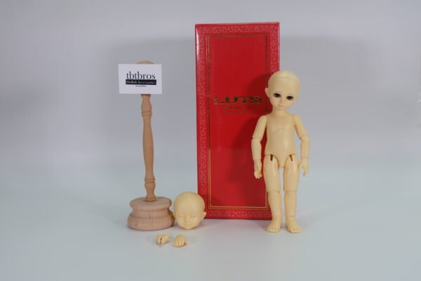 Luts / Mary (no make up)