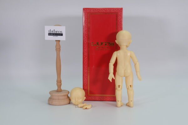 Luts / Mary (no make up)