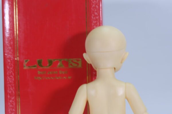 Luts / Mary (no make up)