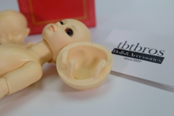 Luts / Mary (no make up)