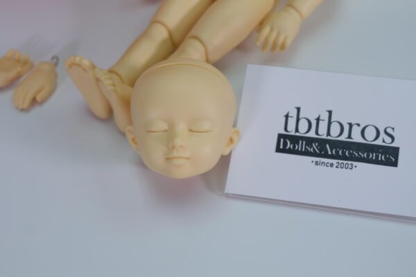 Luts / Mary (no make up)