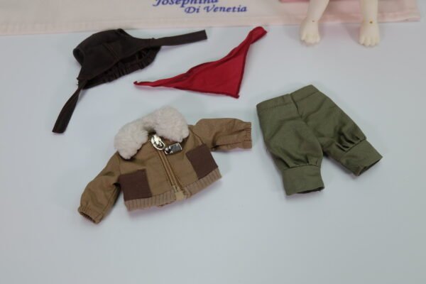 Luts / Zuzu Delf Papi / The Pilot