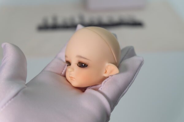 Lati / Yellow line / White skin elf ear head