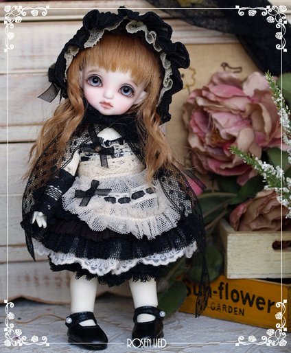 Rosenlied / Monday's Child /Cocoa for Halloween