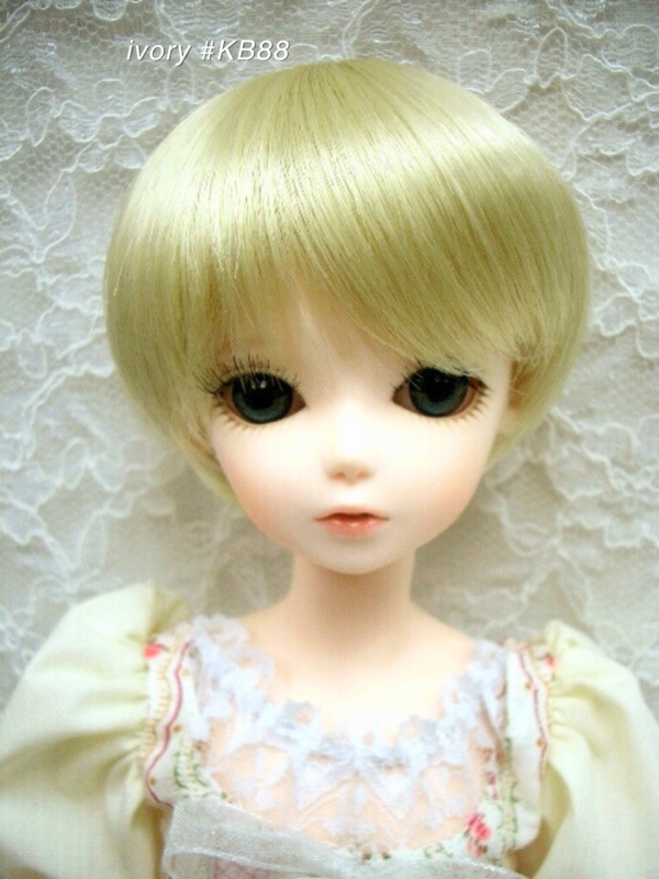 Wig / 7-8 inch / Short Bob with a tail (Ivory #KB88)
