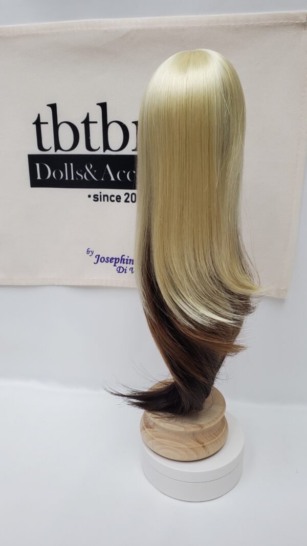Wig / 8-9 inch / Long Gradation Layer (Ivory 3 layers #KB88/12/5)