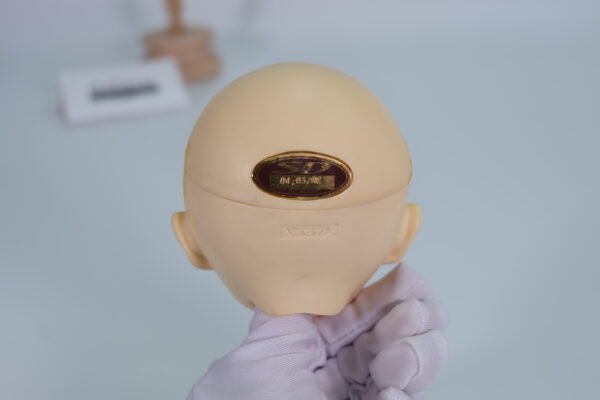 Volks / Sara Head no.4