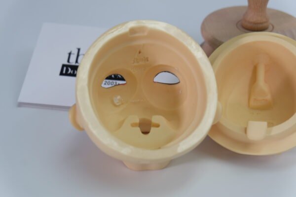 Volks / Sara Head no.4