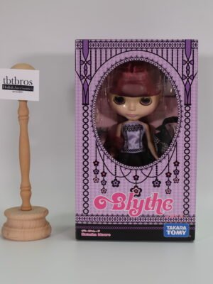 Blythe / Natasha Moove