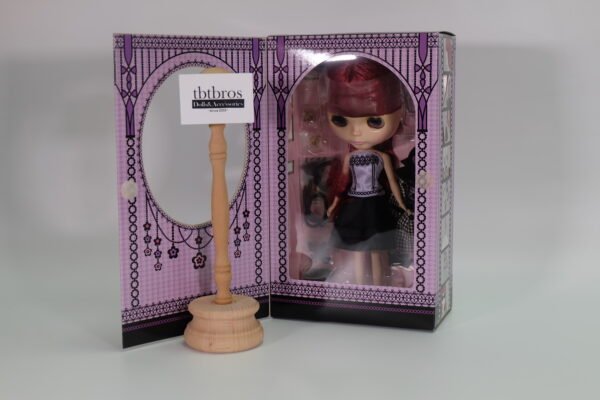 Blythe / Natasha Moove