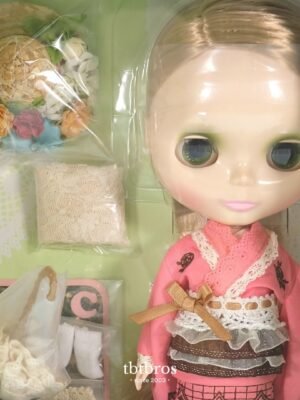 [Limited] Blythe / Strawberry Millefeuille